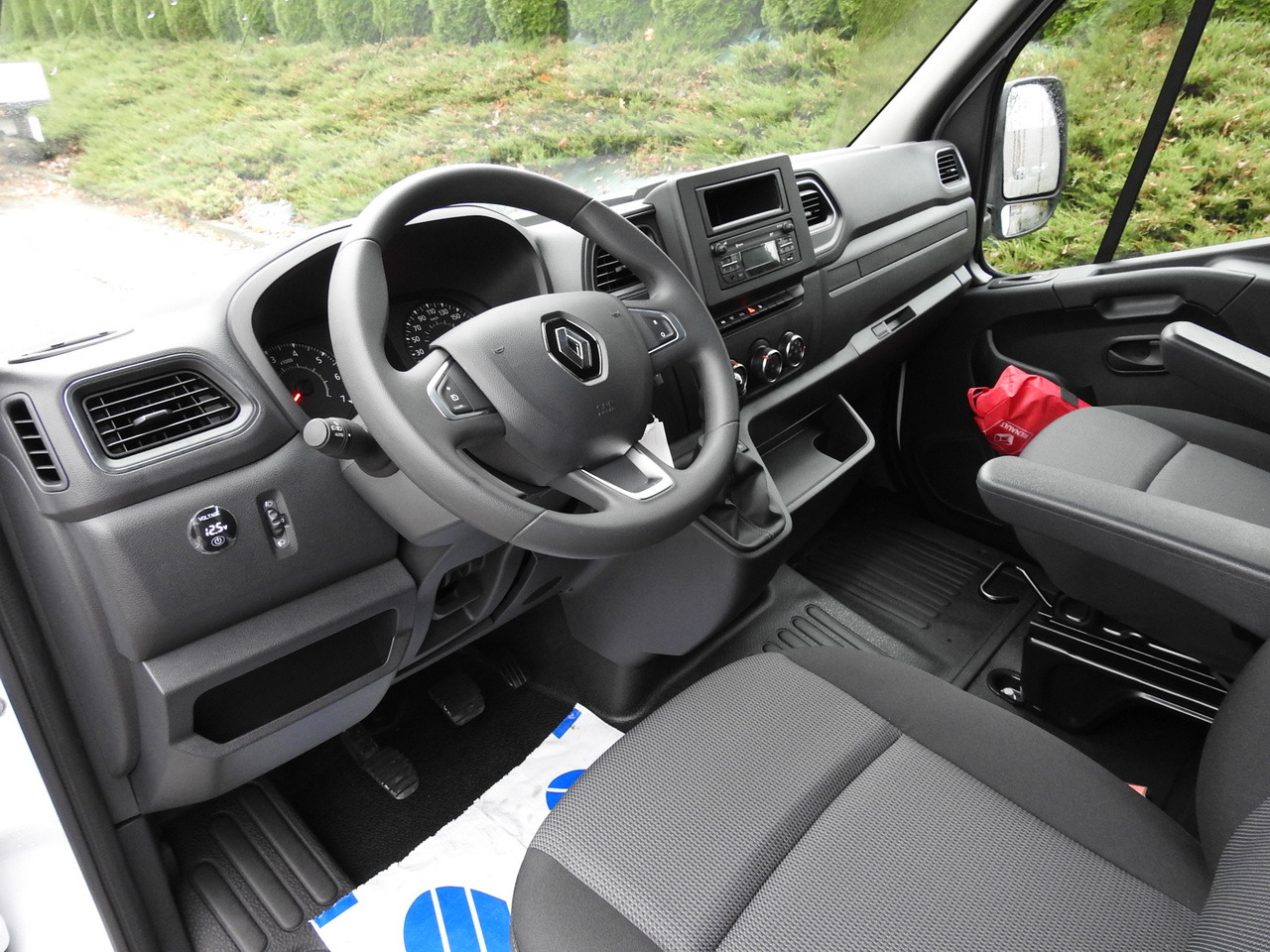 RENAULT MASTER NEW TARPAULIN 10 PALLETS WEBASTO CRUISE CONTROL AIR CONDITIONING LED LIGHTS Y 165HP - Тентованный фургон: фото 2 RENAULT MASTER NEW TARPAULIN 10 PALLETS WEBASTO CRUISE CONTROL AIR CONDITIONING LED LIGHTS Y 165HP - Тентованный фургон: фото 2
