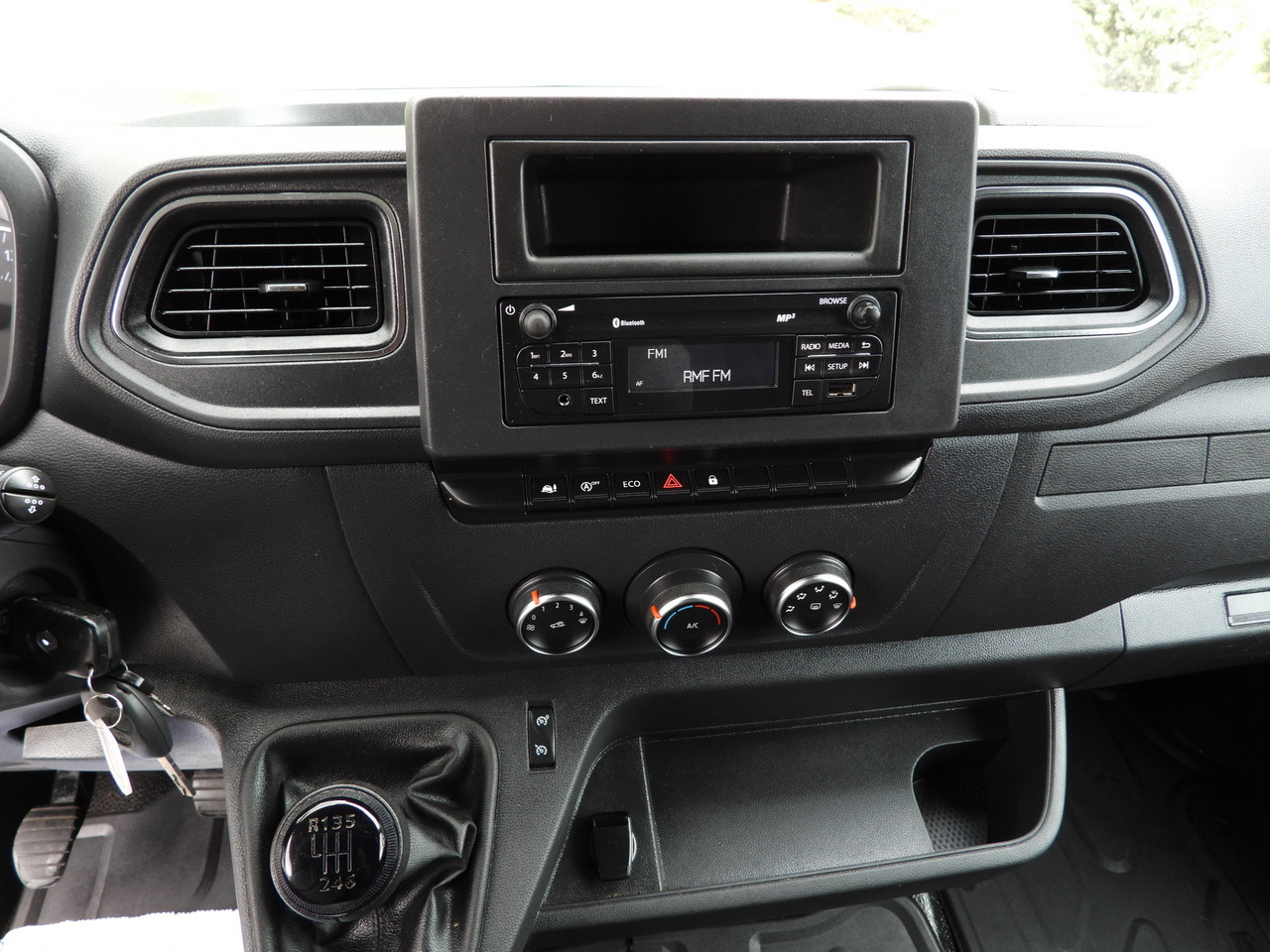 Тентованный фургон RENAULT MASTER  TARPAULIN 10 PALLETS WEBASTO CRUISE CONTROL LED LIGHTS PNEUMATICS AIR CONDITIONING  165HP: фото 36