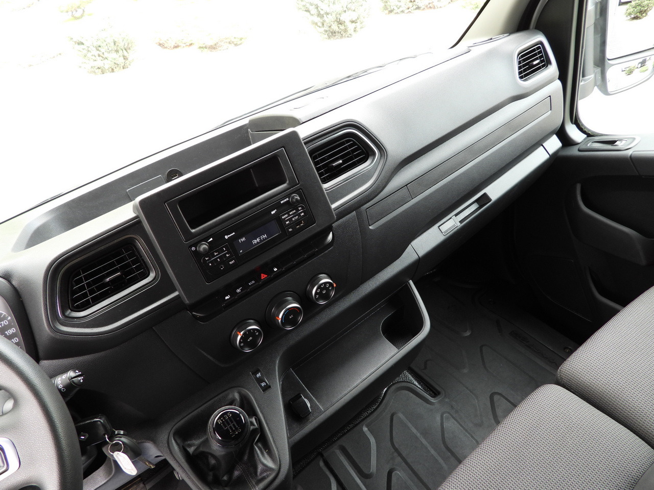 Тентованный фургон RENAULT MASTER  TARPAULIN 10 PALLETS WEBASTO CRUISE CONTROL LED LIGHTS PNEUMATICS AIR CONDITIONING  165HP: фото 34