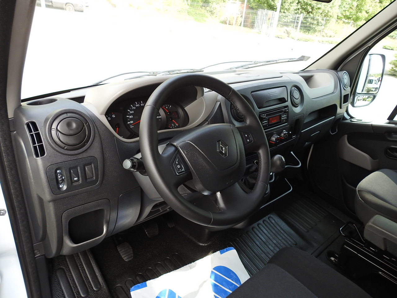 RENAULT MASTER TARPAULIN 8 PALLETS CRUISE CONTROL AIR CONDITIONING 170HP - Тентованный фургон: фото 2 RENAULT MASTER TARPAULIN 8 PALLETS CRUISE CONTROL AIR CONDITIONING 170HP - Тентованный фургон: фото 2