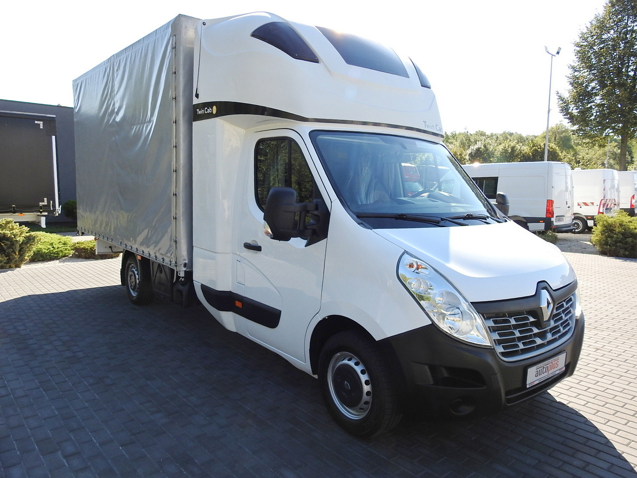 RENAULT MASTER TARPAULIN 8 PALLETS WEBASTO CRUISE CONTROL AIR CONDITIONING PNEUMATICS 170HP - Тентованный фургон: фото 4 RENAULT MASTER TARPAULIN 8 PALLETS WEBASTO CRUISE CONTROL AIR CONDITIONING PNEUMATICS 170HP - Тентованный фургон: фото 4