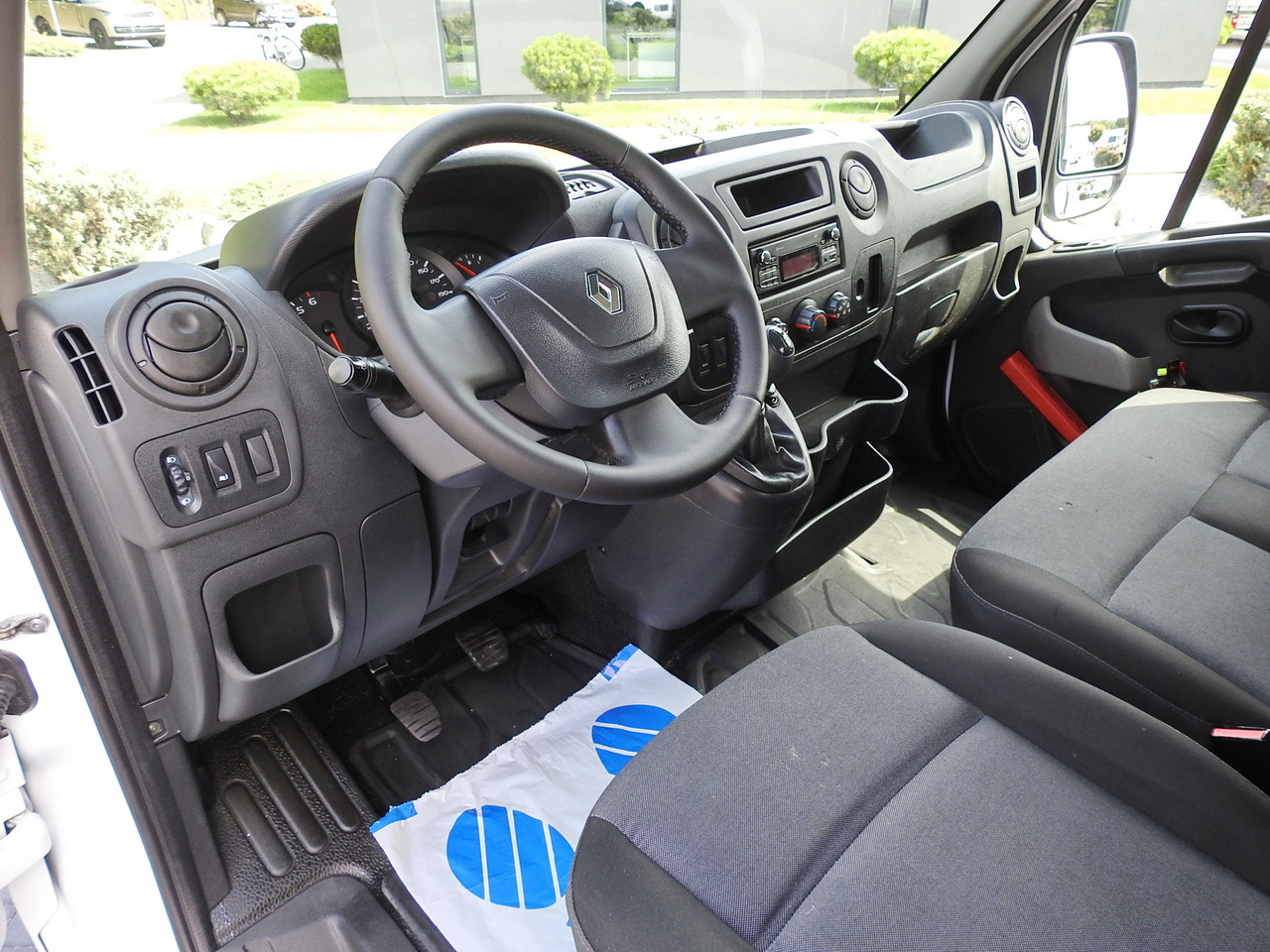 RENAULT MASTER TIPPER 130HP - Малотоннажный самосвал: фото 2 RENAULT MASTER TIPPER 130HP - Малотоннажный самосвал: фото 2