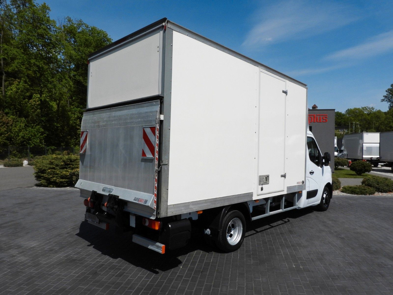 Renault MASTER KOFFER AUFZUG 8 PALETTEN TEMPOMAT NAVI - Фургон с закрытым кузовом: фото 3 Renault MASTER KOFFER AUFZUG 8 PALETTEN TEMPOMAT NAVI - Фургон с закрытым кузовом: фото 3