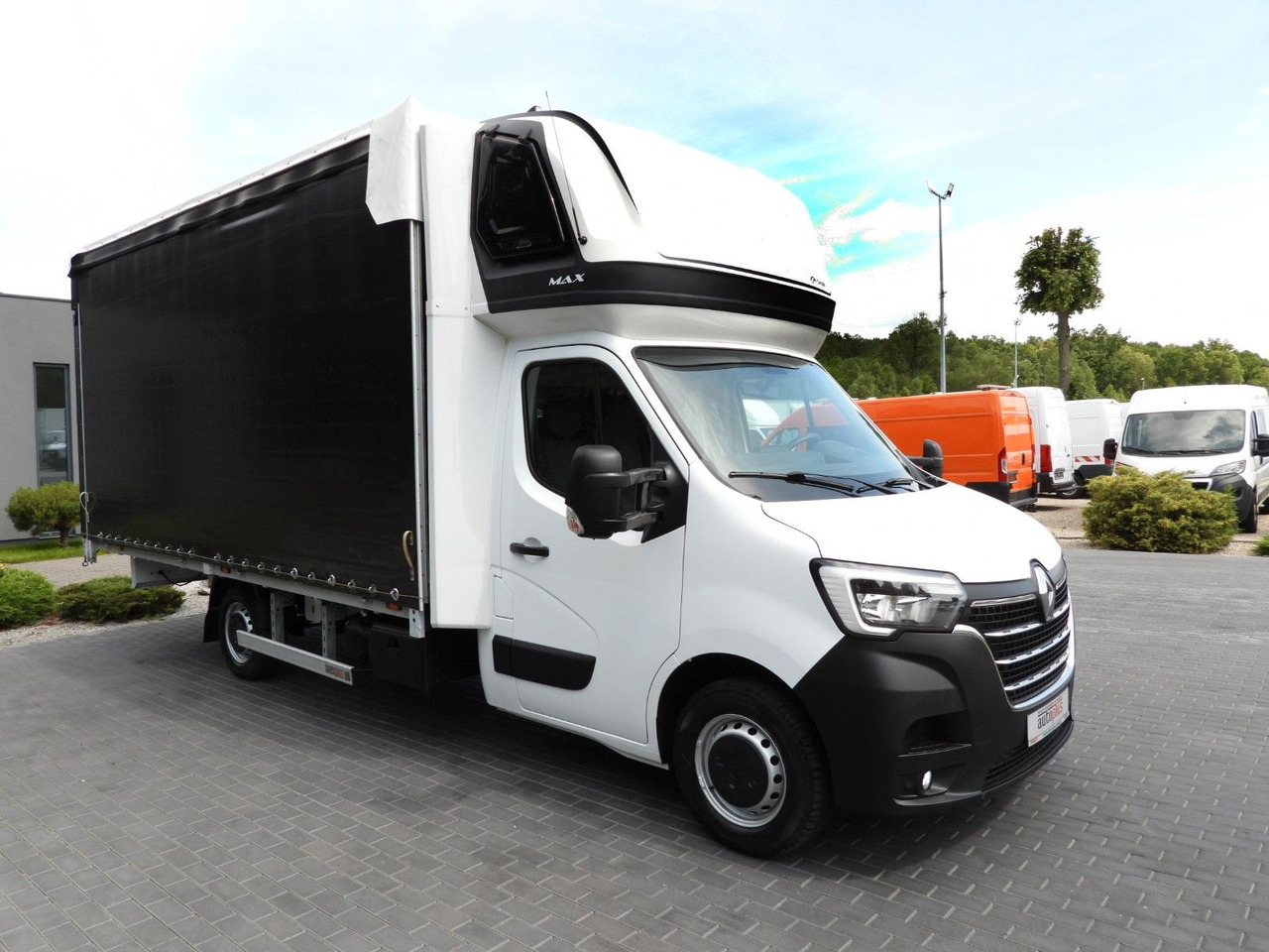 Renault MASTER PRITSCHE PLANE 12 PALETTEN WEBASTO A/C - Тентованный фургон: фото 4 Renault MASTER PRITSCHE PLANE 12 PALETTEN WEBASTO A/C - Тентованный фургон: фото 4