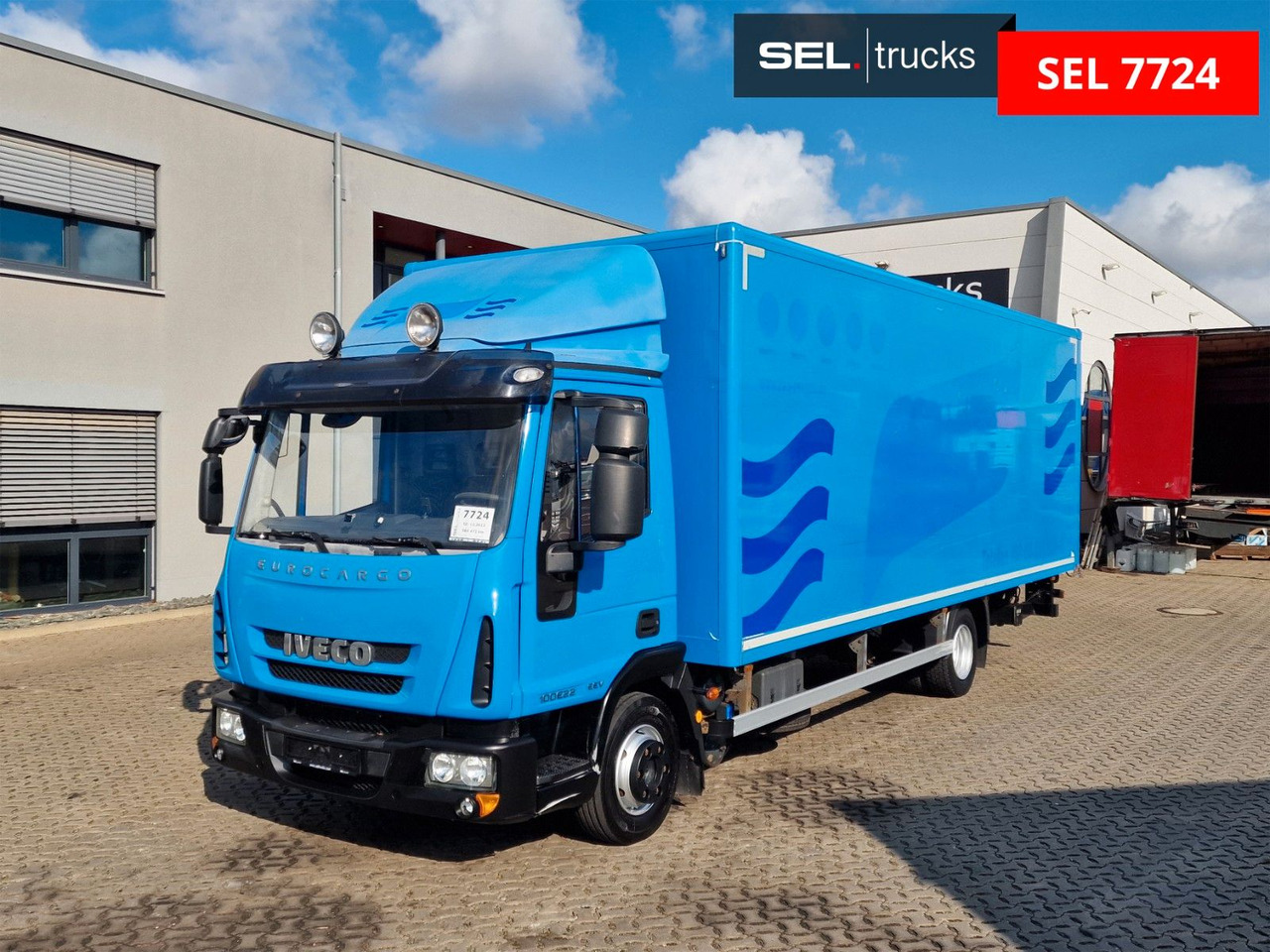 Iveco Eurocargo 100E22 / Ladebordwand / 3 Sitzen - Грузовик с закрытым кузовом: фото 1 Iveco Eurocargo 100E22 / Ladebordwand / 3 Sitzen - Грузовик с закрытым кузовом: фото 1