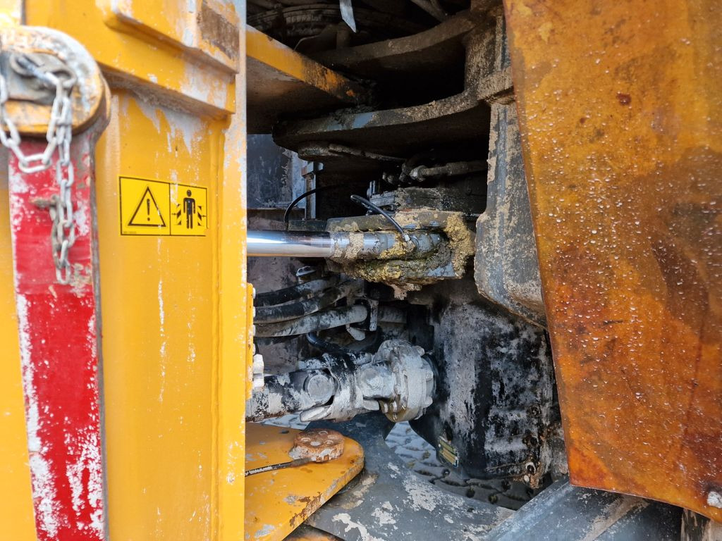 Колёсный погрузчик Liebherr L 550 / 2014 / 9.783 h: фото 21