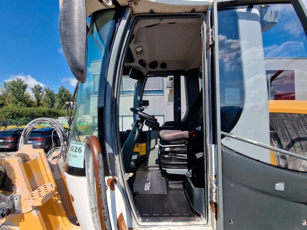 Колёсный погрузчик Liebherr L 550 / 2014 / 9.783 h: фото 9