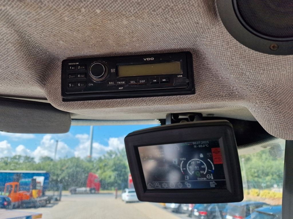 Колёсный погрузчик Liebherr L 550 / 2014 / 9.783 h: фото 12