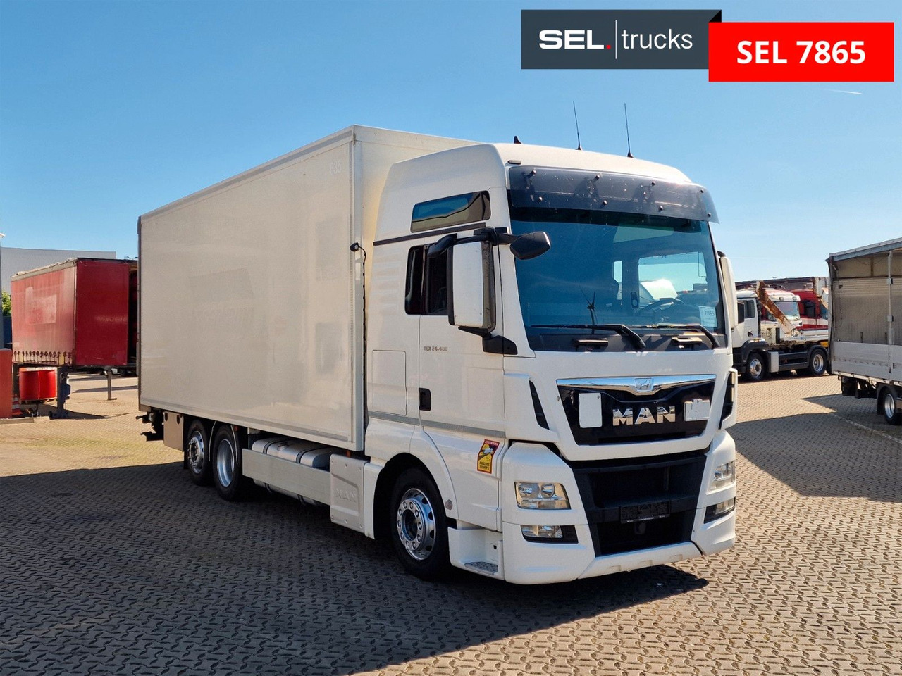 MAN TGX 24.400 6X2-2 LL-U / Intarder / Ldbw / Konvek - Грузовик с закрытым кузовом: фото 3 MAN TGX 24.400 6X2-2 LL-U / Intarder / Ldbw / Konvek - Грузовик с закрытым кузовом: фото 3