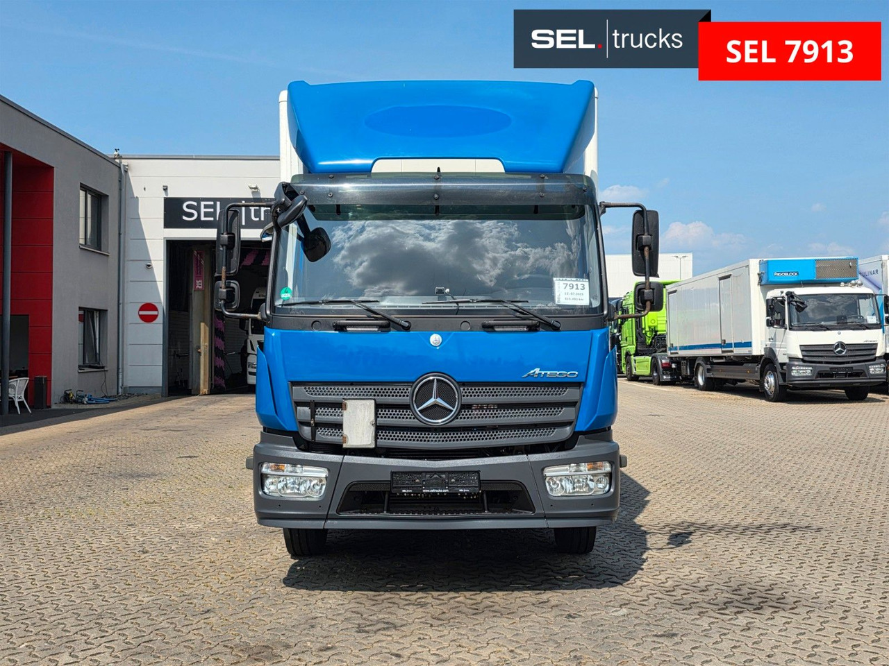 Mercedes-Benz Atego 1221 / Ladebordwand - Грузовик с закрытым кузовом: фото 2 Mercedes-Benz Atego 1221 / Ladebordwand - Грузовик с закрытым кузовом: фото 2