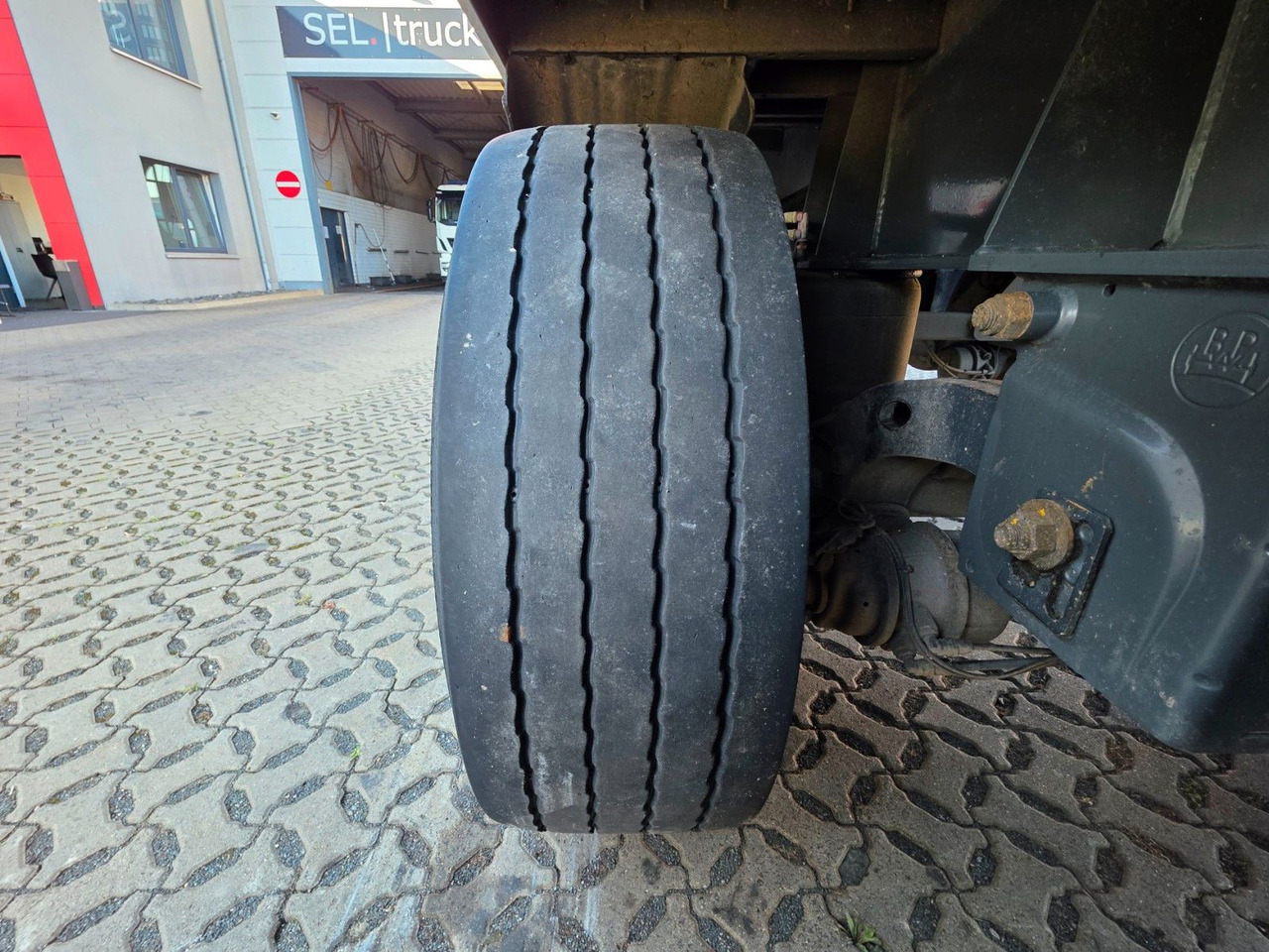 Полуприцеп для перевозки напитков System Trailer PRSSL-24-1-TRI / Ldbw / Lenkachse: фото 42 Полуприцеп для перевозки напитков System Trailer PRSSL-24-1-TRI / Ldbw / Lenkachse: фото 42