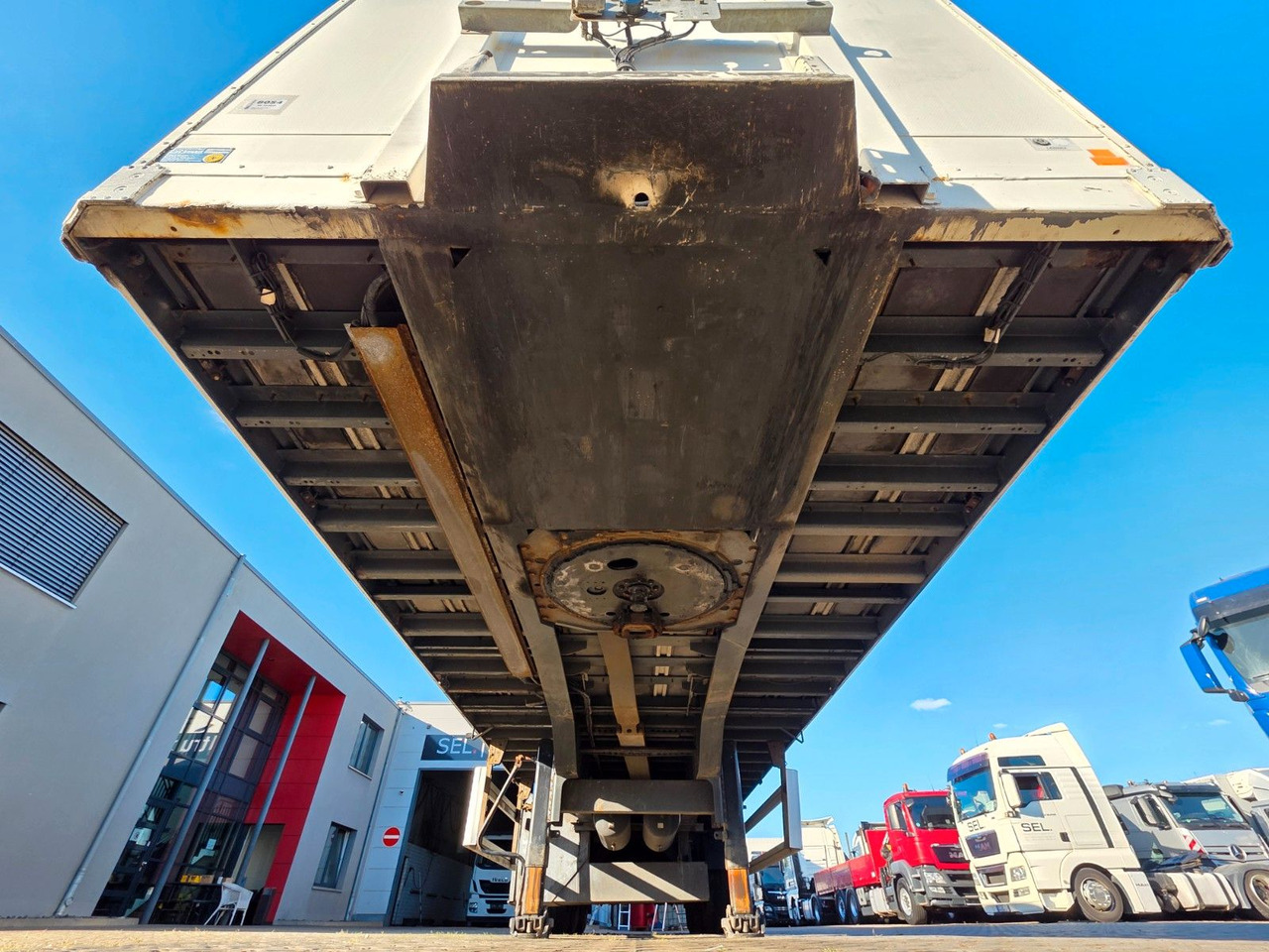 Полуприцеп для перевозки напитков System Trailer PRSSL-24-1-TRI / Ldbw / Lenkachse: фото 31 Полуприцеп для перевозки напитков System Trailer PRSSL-24-1-TRI / Ldbw / Lenkachse: фото 31