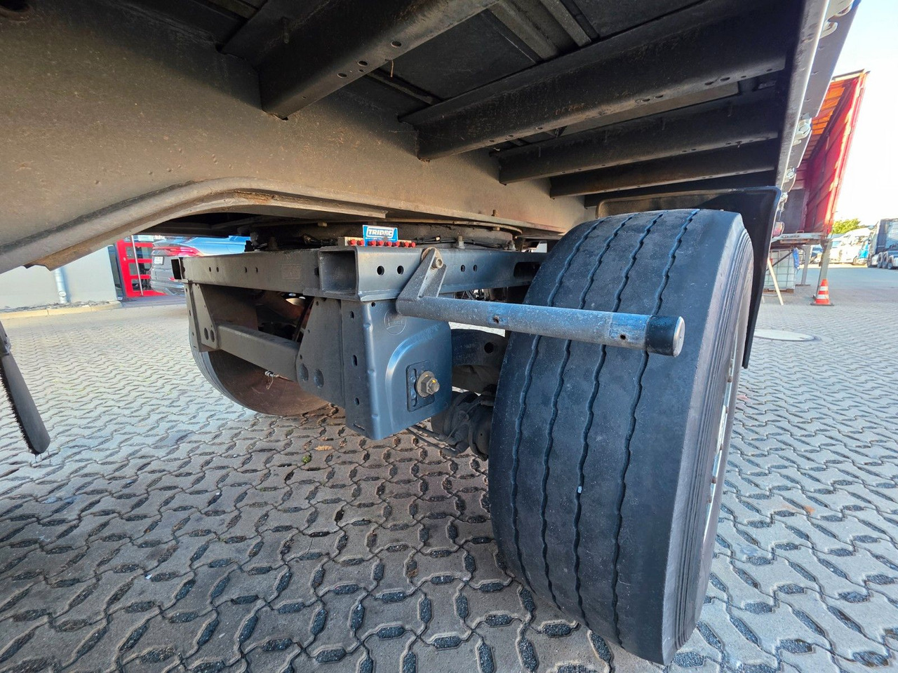 Полуприцеп для перевозки напитков System Trailer PRSSL-24-1-TRI / Ldbw / Lenkachse: фото 28 Полуприцеп для перевозки напитков System Trailer PRSSL-24-1-TRI / Ldbw / Lenkachse: фото 28