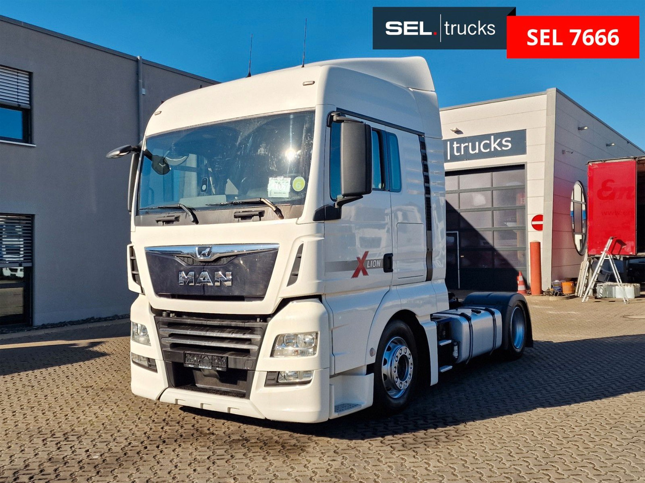 MAN TGX 18.460 4X2 LLS-U / Retarder / 2 Tanks - Тягач: фото 1 MAN TGX 18.460 4X2 LLS-U / Retarder / 2 Tanks - Тягач: фото 1