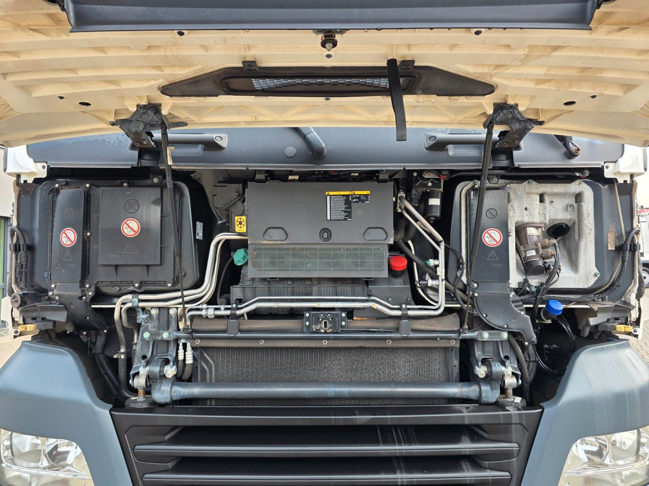 Тягач MAN TGX 18.460 4X2 LLS-U / Retarder: фото 32 Тягач MAN TGX 18.460 4X2 LLS-U / Retarder: фото 32