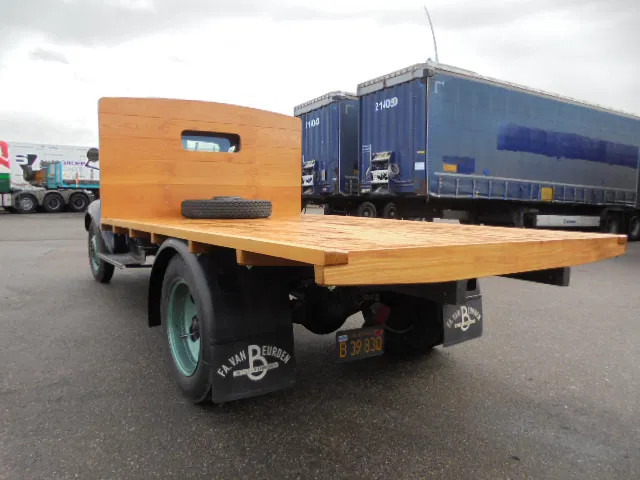 Chevrolet 1 1/2 TON FLATBED - Грузовик бортовой/ Платформа: фото 5 Chevrolet 1 1/2 TON FLATBED - Грузовик бортовой/ Платформа: фото 5