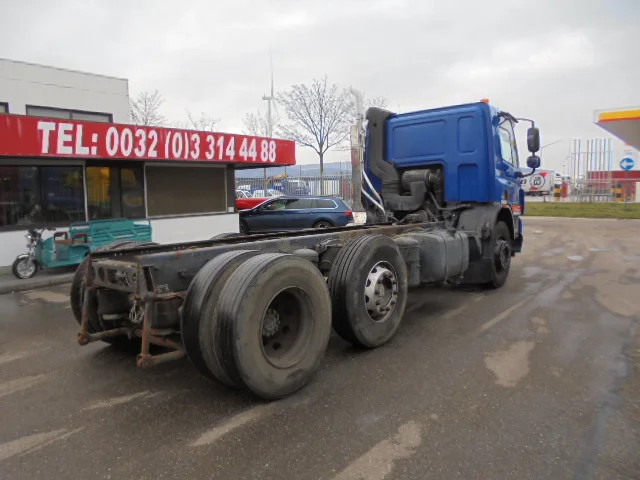 DAF CF 75.250 6X2 - Грузовик-шасси: фото 4 DAF CF 75.250 6X2 - Грузовик-шасси: фото 4
