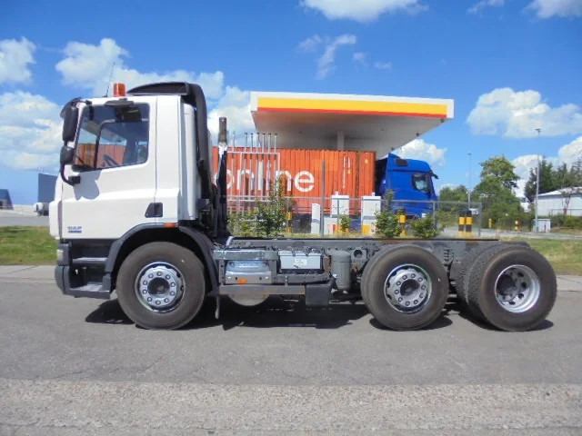 Фото интерьера 1: DAF CF 75.250 FAG 250 6X2 в лизинг DAF CF 75.250 FAG 250 6X2