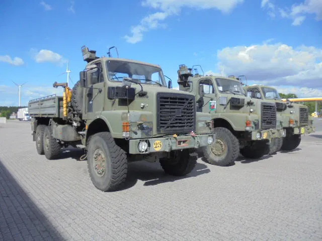 Volvo N 10 6X6 L + FASSI 3X IN STOCK - Грузовик, Автоманипулятор: фото 3 Volvo N 10 6X6 L + FASSI 3X IN STOCK - Грузовик, Автоманипулятор: фото 3
