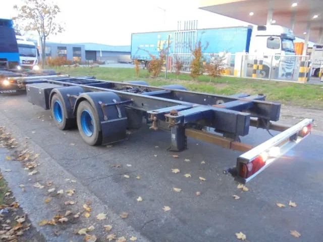 Kögel YWE 18 - Прицеп-контейнеровоз/ Сменный кузов: фото 3 Kögel YWE 18 - Прицеп-контейнеровоз/ Сменный кузов: фото 3