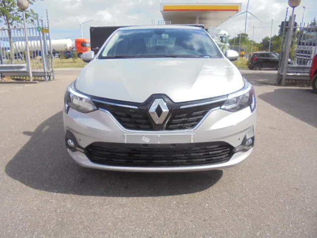 Renault Taliant 1.0 TURBO NEW TAX FREE - Седан: фото 2 Renault Taliant 1.0 TURBO NEW TAX FREE - Седан: фото 2