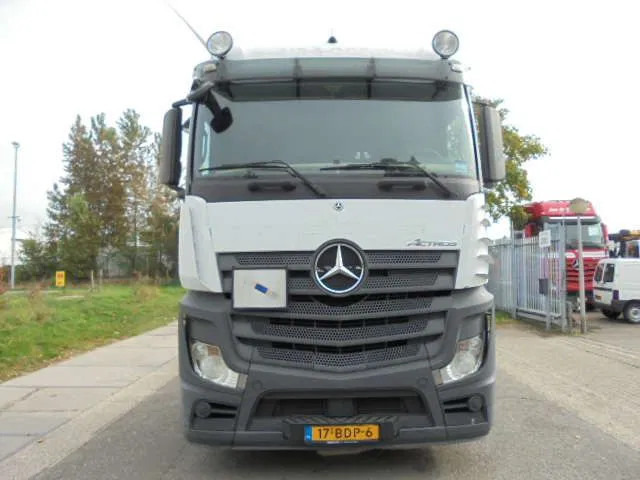 Mercedes-Benz Actros - Тягач: фото 2 Mercedes-Benz Actros - Тягач: фото 2