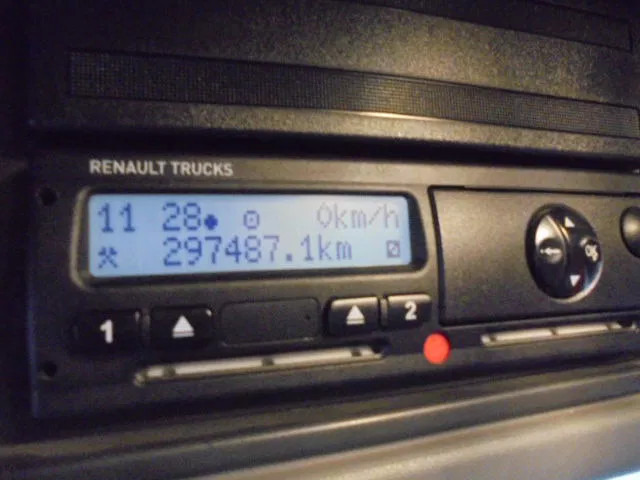 Тягач Renault T460 + HIAB 158 E5: фото 18