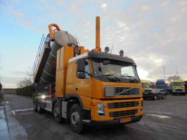Volvo FM 400 8X4 BLADGEVEERD - Ассенизатор: фото 3 Volvo FM 400 8X4 BLADGEVEERD - Ассенизатор: фото 3