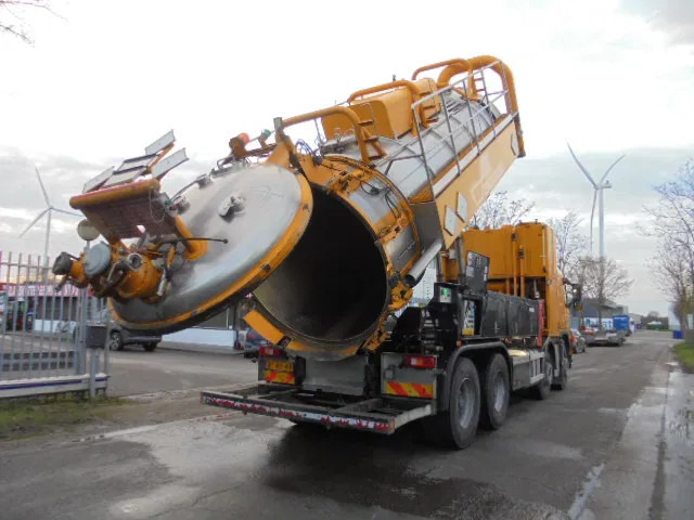 Volvo FM 400 8X4 BLADGEVEERD - Ассенизатор: фото 4 Volvo FM 400 8X4 BLADGEVEERD - Ассенизатор: фото 4