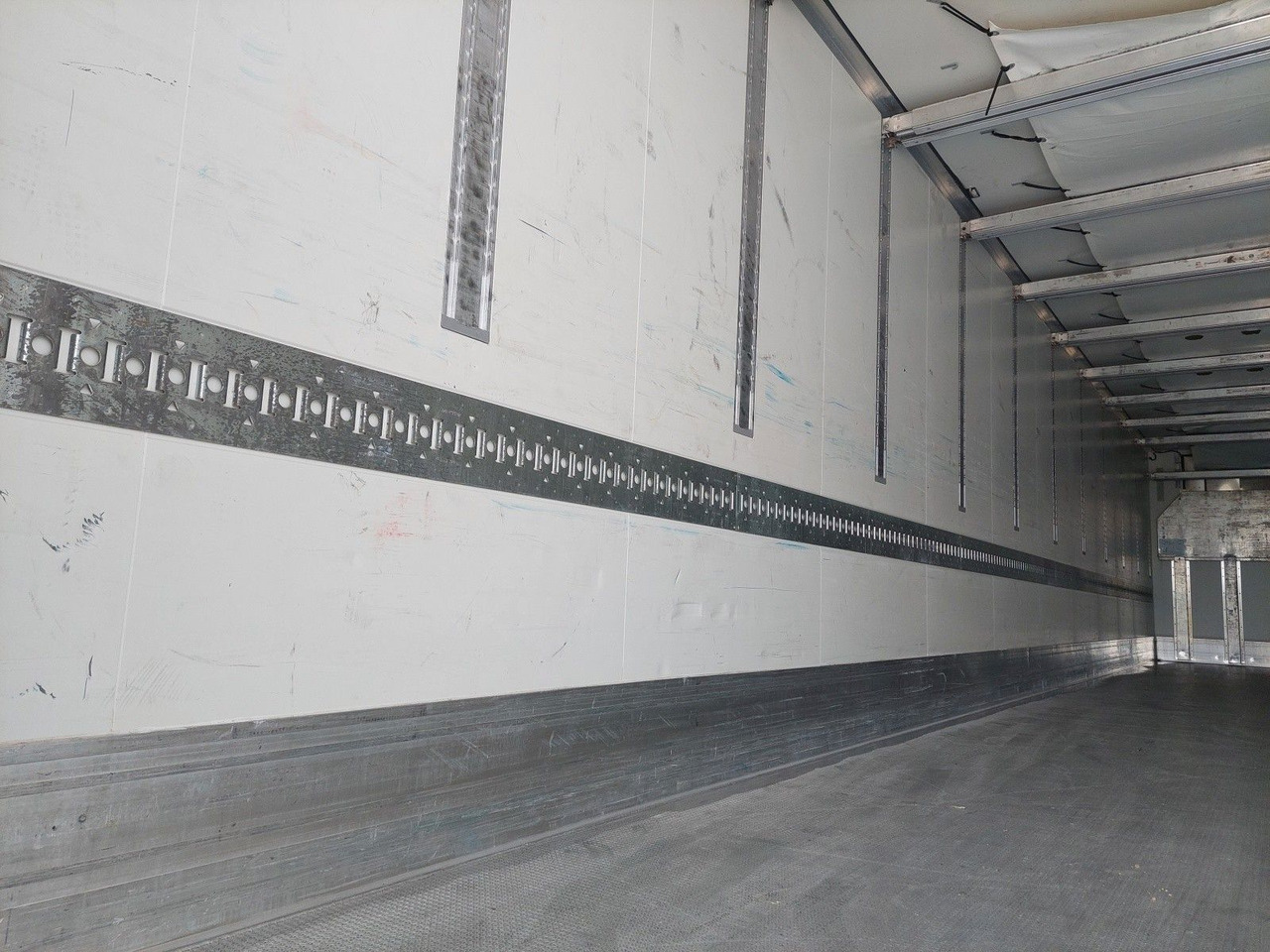 Полуприцеп-рефрижератор Krone SD Thermo King SLXi 300 Doppelstock: фото 7