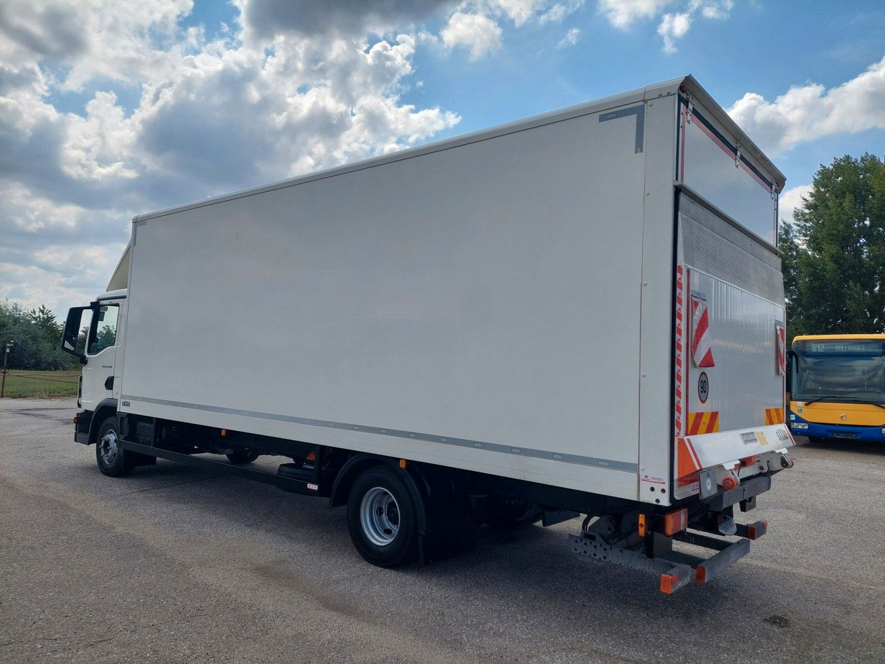 MAN TGL 12.250 BL CH 4x2 LBW 17 Palleten - Грузовик с закрытым кузовом: фото 3 MAN TGL 12.250 BL CH 4x2 LBW 17 Palleten - Грузовик с закрытым кузовом: фото 3