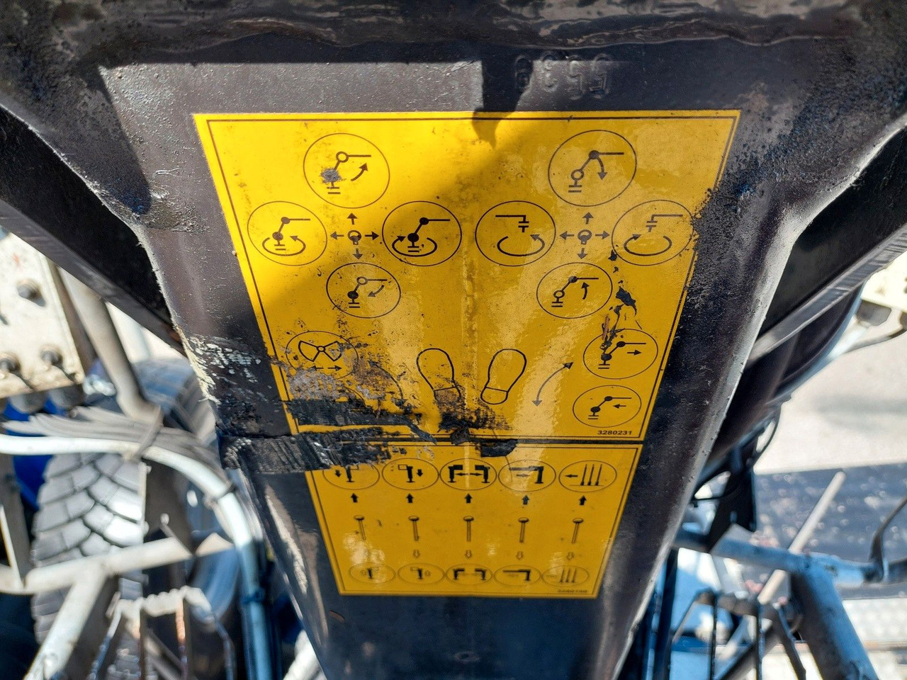 Тягач MAN TG3 33.510 6X6 BL KRAN LANGHOLZ Kesla 2117ZT94: фото 13