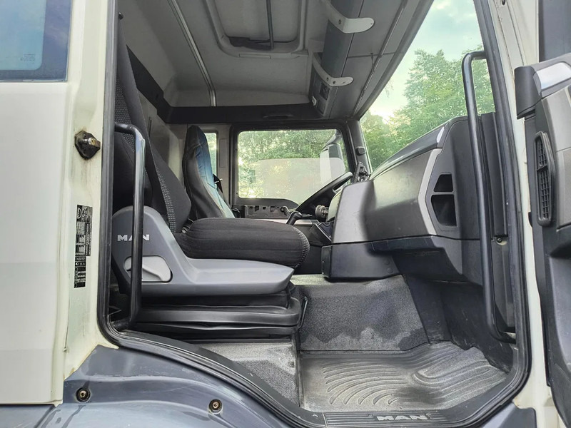 Грузовик-цистерна для транспортировки молока MAN TGS 18.360 11000L INOX TANK INSULATED - 2 COMP: фото 11