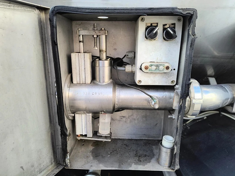 Грузовик-цистерна для транспортировки молока MAN TGS 26.360 15000L INSULATED INOX TANK - 1 COMP - INTARDER: фото 18