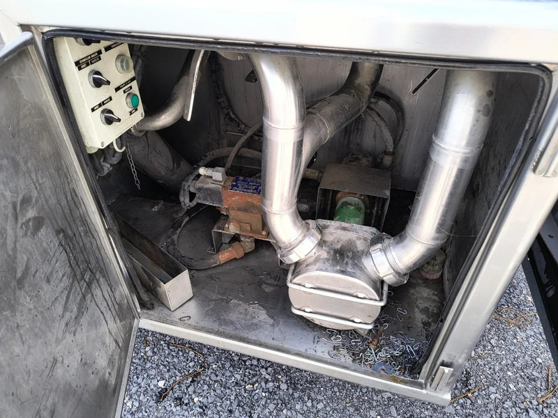 Грузовик-цистерна для транспортировки молока Renault Premium 370 11000L INSULATED INOX TANK - INTARDER: фото 10