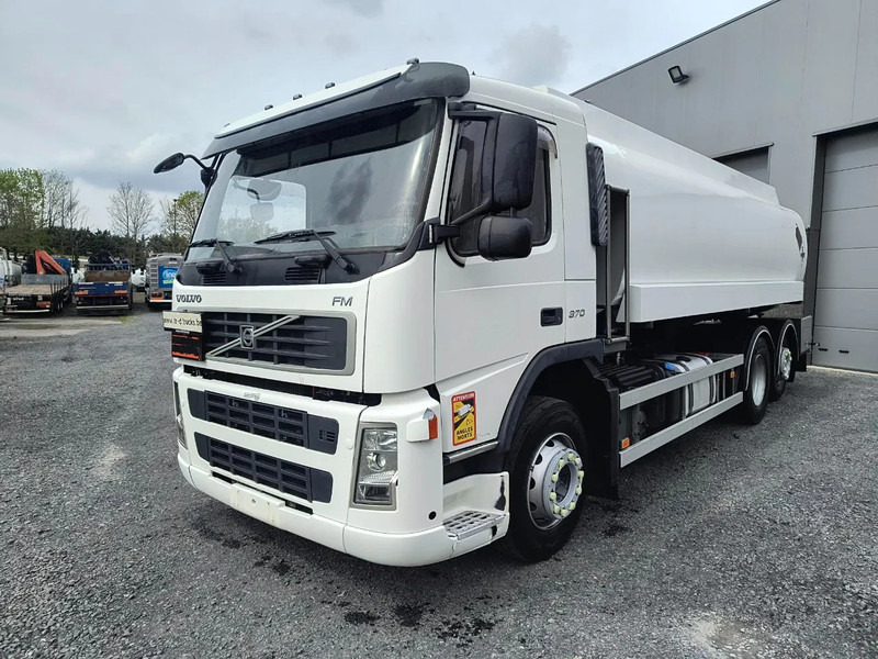 Volvo FM 370 18000L FUEL/CARBURANT - 5 COMP - Грузовик-цистерна: фото 1 Volvo FM 370 18000L FUEL/CARBURANT - 5 COMP - Грузовик-цистерна: фото 1