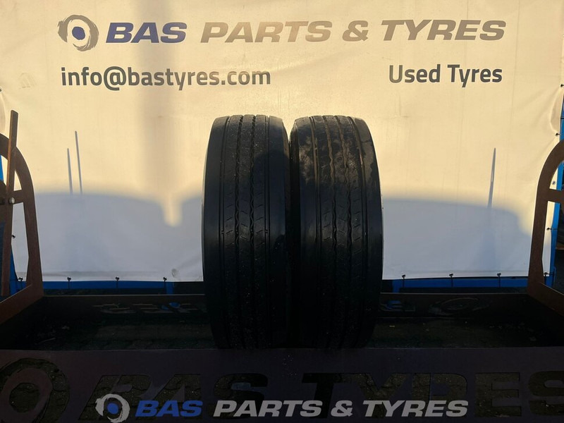 Continental Continental 315/70R22.5 Hybrid HS3+ 156/150 M+S 3PMSF gebruikte set - Шина для Грузовиков: фото 1 Continental Continental 315/70R22.5 Hybrid HS3+ 156/150 M+S 3PMSF gebruikte set - Шина для Грузовиков: фото 1