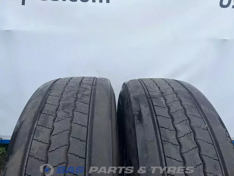 Continental Continental 315/70R22.5 Hybrid HS5 156/150 M+S 3PMSF gebruikte set - Шина для Грузовиков: фото 2 Continental Continental 315/70R22.5 Hybrid HS5 156/150 M+S 3PMSF gebruikte set - Шина для Грузовиков: фото 2