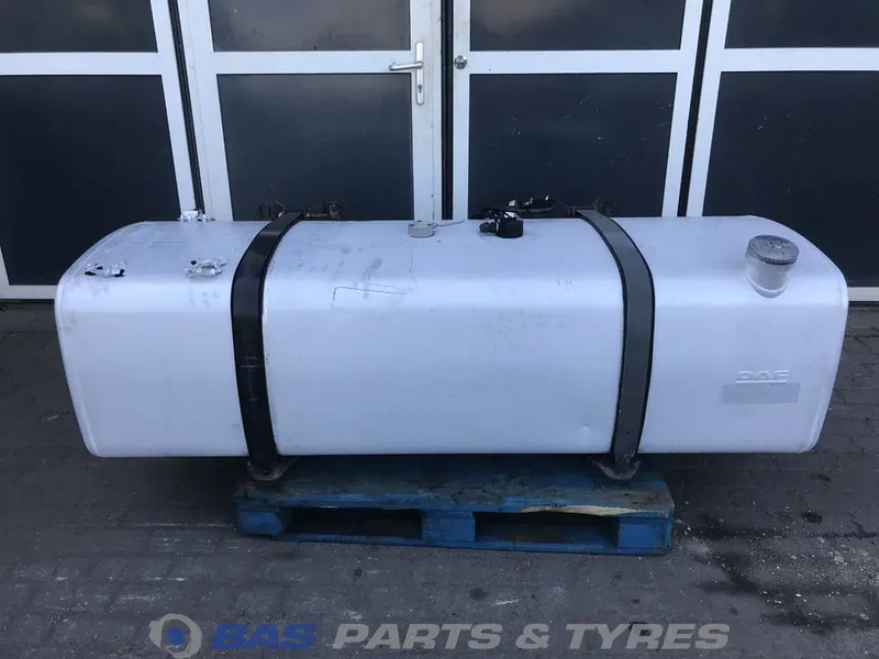 DAF Brandstoftank DAF 690 Liter 1945569 - Топливный бак для Грузовиков: фото 1 DAF Brandstoftank DAF 690 Liter 1945569 - Топливный бак для Грузовиков: фото 1