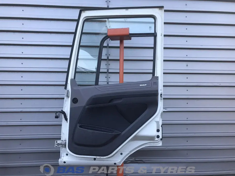 DAF CF Euro 6 - Дверь и запчасти для Грузовиков: фото 2 DAF CF Euro 6 - Дверь и запчасти для Грузовиков: фото 2