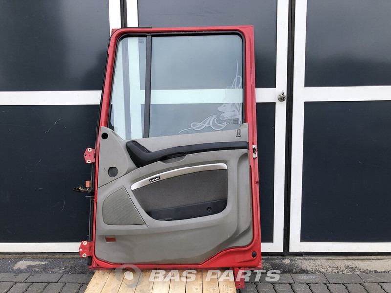 DAF XF105 Portier Rechts DAF 1308492 - Дверь и запчасти для Грузовиков: фото 2 DAF XF105 Portier Rechts DAF 1308492 - Дверь и запчасти для Грузовиков: фото 2