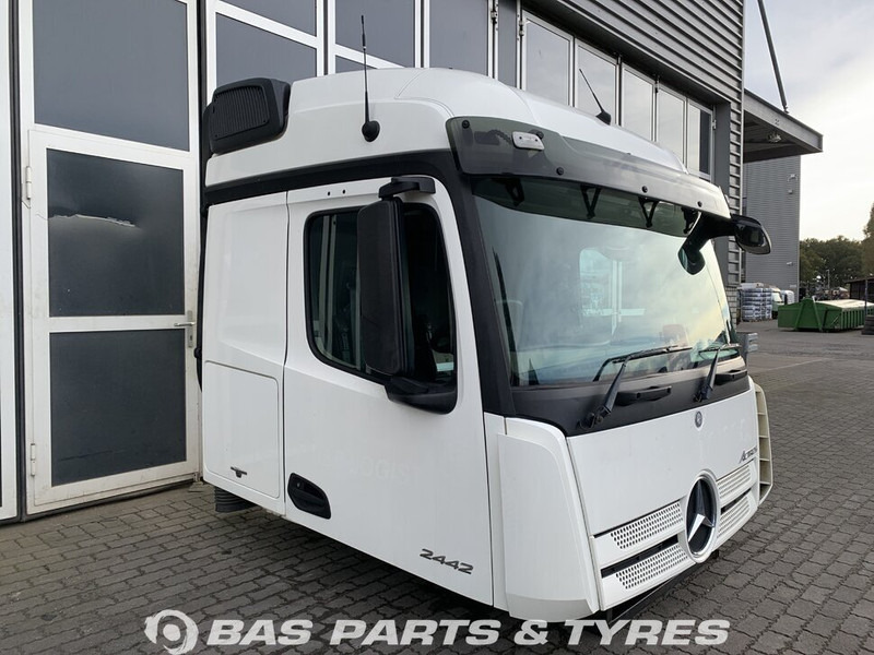 Mercedes-Benz Actros MP4 - Кабина и интерьер для Грузовиков: фото 2 Mercedes-Benz Actros MP4 - Кабина и интерьер для Грузовиков: фото 2