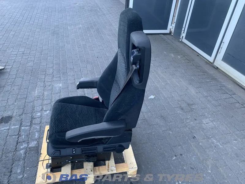 Mercedes-Benz Actros MP4 - Сиденье для Грузовиков: фото 2 Mercedes-Benz Actros MP4 - Сиденье для Грузовиков: фото 2