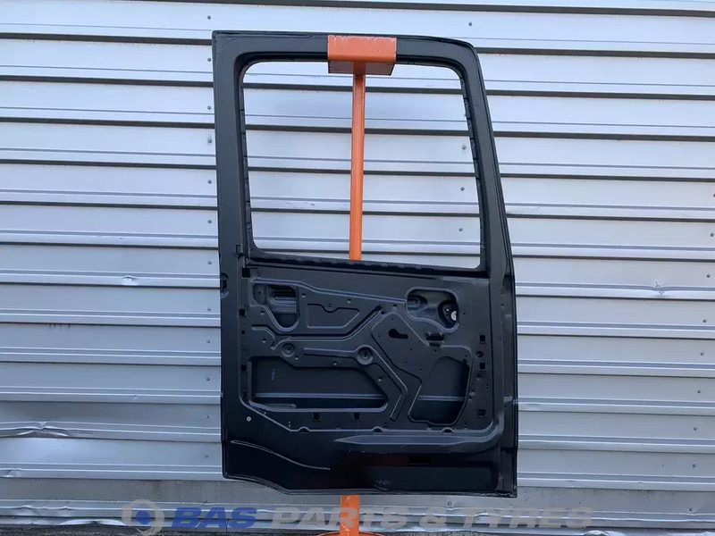 Mercedes-Benz Actros MP4 Portier Links Mercedes A 941 720 08 05 - Дверь и запчасти для Грузовиков: фото 2 Mercedes-Benz Actros MP4 Portier Links Mercedes A 941 720 08 05 - Дверь и запчасти для Грузовиков: фото 2