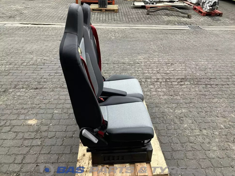 Renault T-Serie - Сиденье для Грузовиков: фото 4 Renault T-Serie - Сиденье для Грузовиков: фото 4