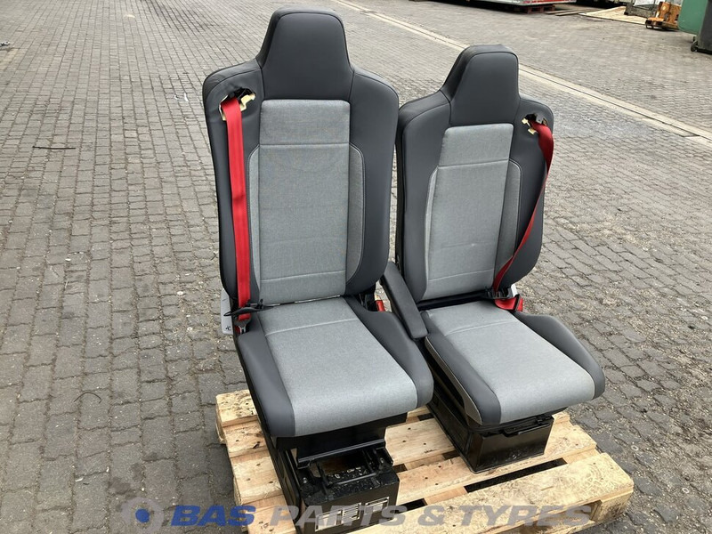 Renault T-Serie - Сиденье для Грузовиков: фото 1 Renault T-Serie - Сиденье для Грузовиков: фото 1