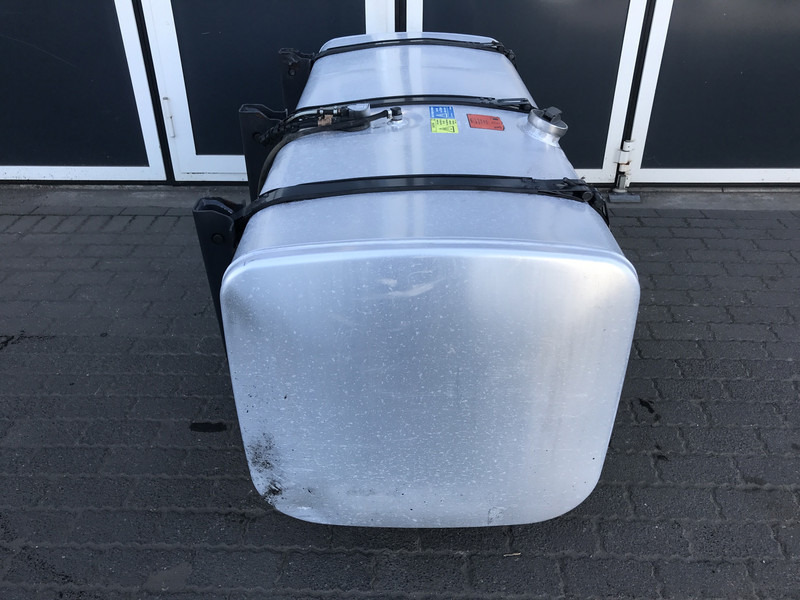 Scania Brandstoftank Scania 700 Liter 1790948 - Топливный бак для Грузовиков: фото 2 Scania Brandstoftank Scania 700 Liter 1790948 - Топливный бак для Грузовиков: фото 2