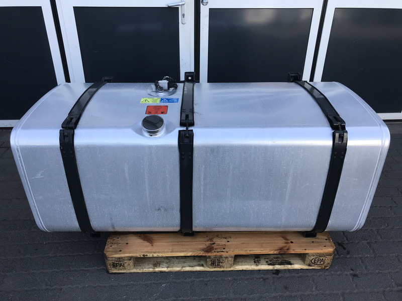 Scania Brandstoftank Scania 700 Liter 1790948 - Топливный бак для Грузовиков: фото 1 Scania Brandstoftank Scania 700 Liter 1790948 - Топливный бак для Грузовиков: фото 1