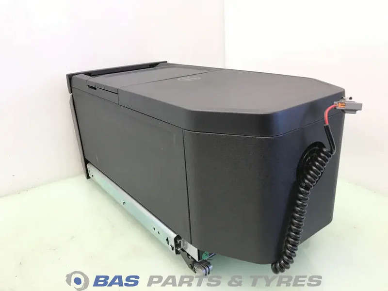 DAF XG Koelkast DAF 35 Liter 2321324 - Запчасти для Грузовиков: фото 3 DAF XG Koelkast DAF 35 Liter 2321324 - Запчасти для Грузовиков: фото 3