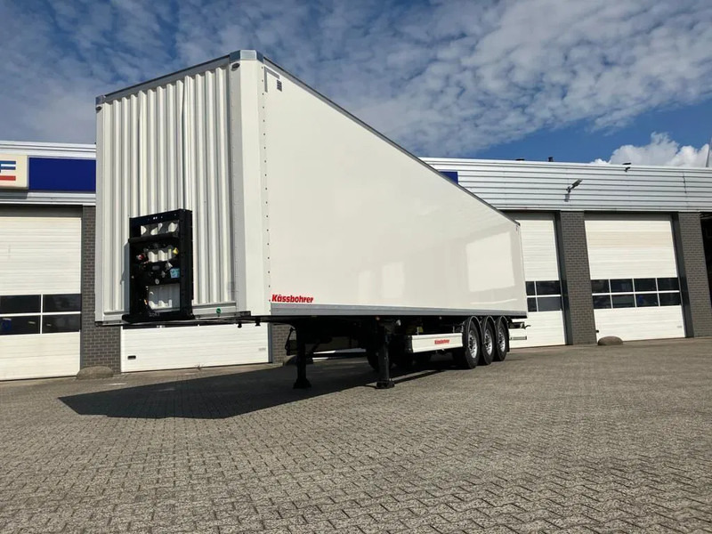 Kässbohrer SBT / 20 - 12 / 27 - Gesloten oplegger met 2x liftassen - Полуприцеп-фургон: фото 4 Kässbohrer SBT / 20 - 12 / 27 - Gesloten oplegger met 2x liftassen - Полуприцеп-фургон: фото 4